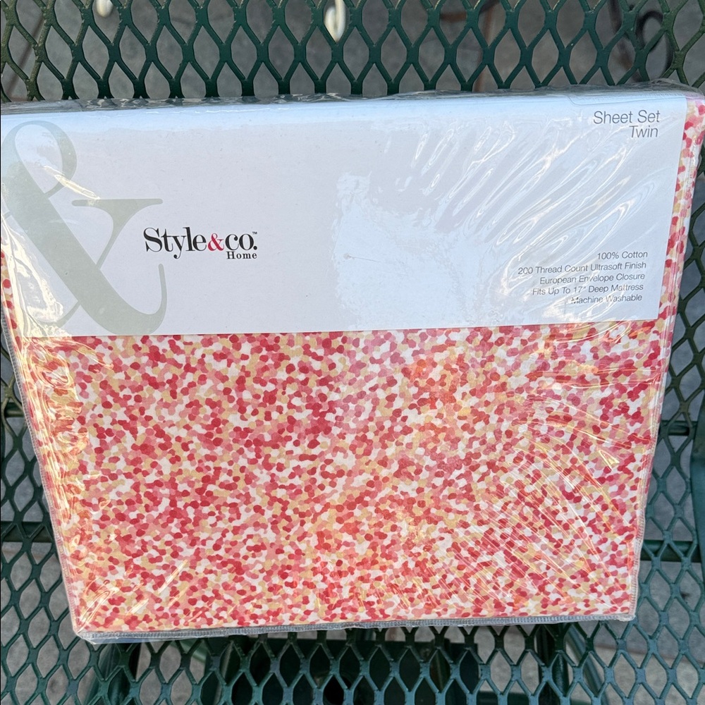 Style & Co. Red and Pink Twin Sheet Set